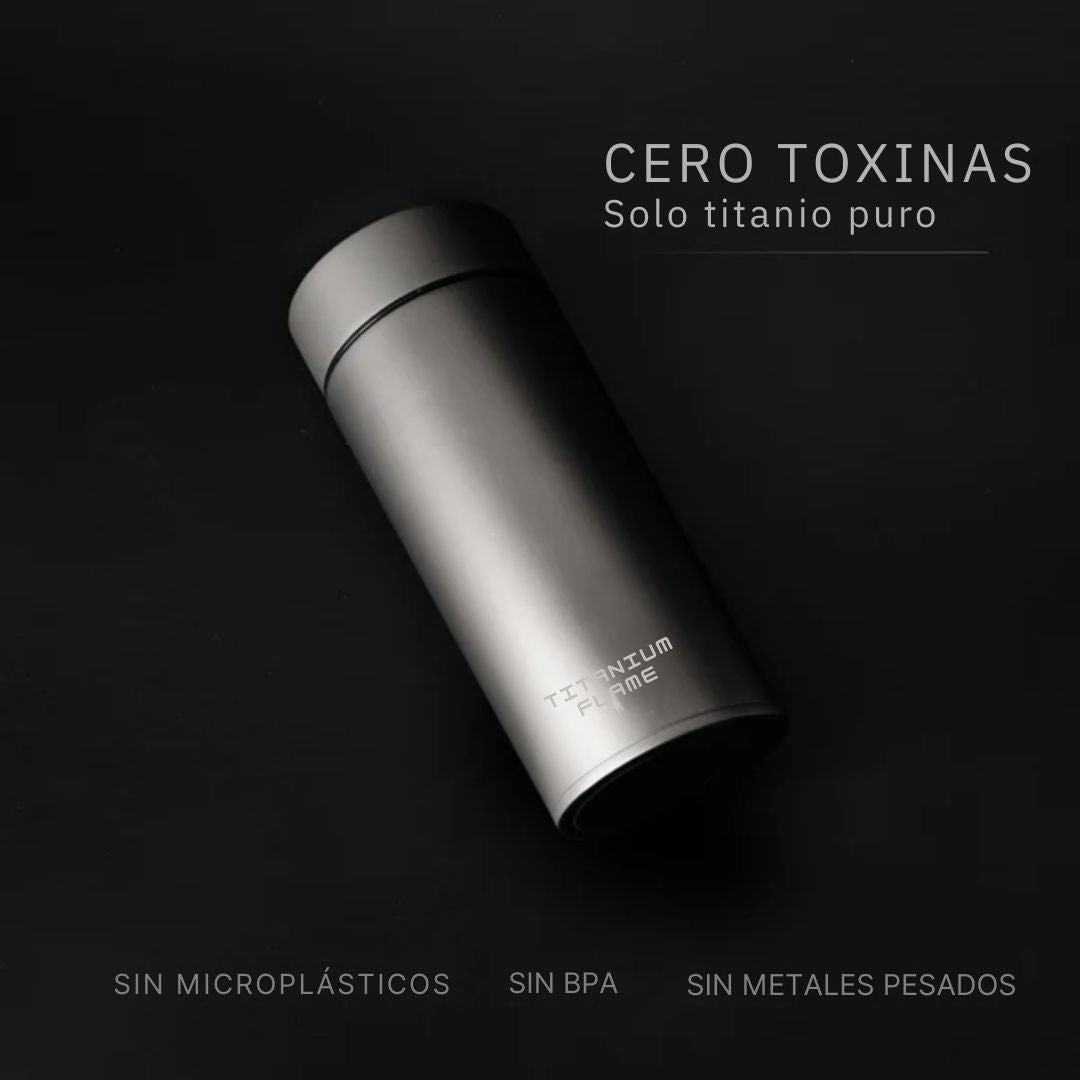 Botella de agua TitaniumFlame 100% titanio puro: beba limpio, viva mejor.