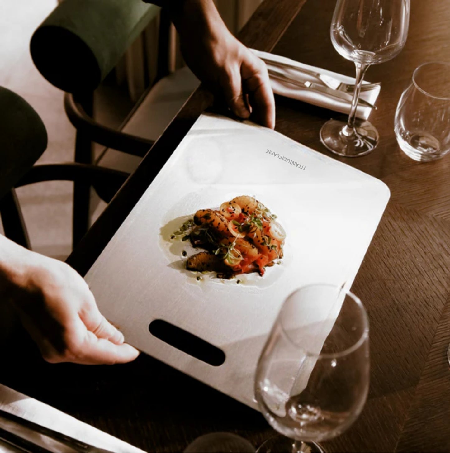 Tabla de cortar de titanio puro TitaniumFlame certificada - Diseño actualizado V2.0